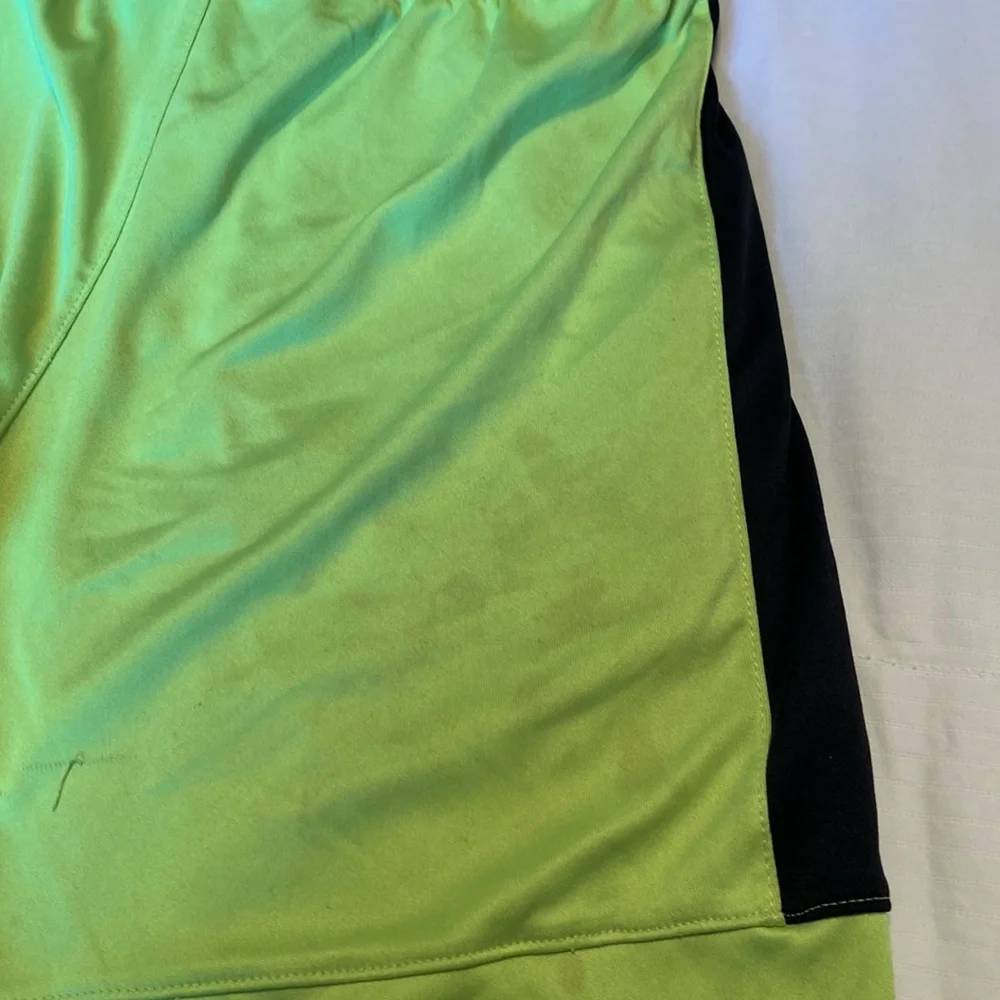Boys UA basketball shorts